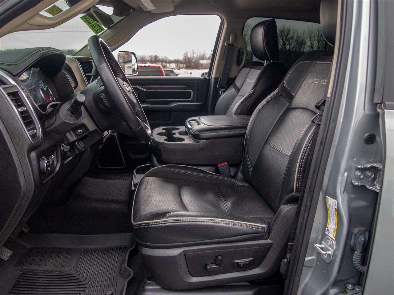 RAM 2500 Laramie 4x4 Crew Cab 6'4" Box 2021