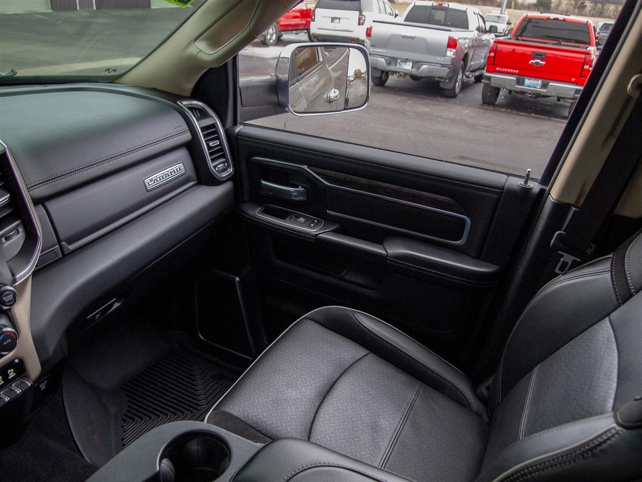 RAM 2500 Laramie 4x4 Crew Cab 6'4" Box 2021