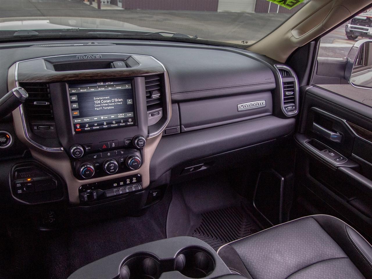 RAM 2500 Laramie 4x4 Crew Cab 6'4" Box 2021