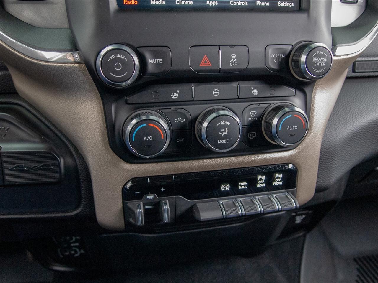 RAM 2500 Laramie 4x4 Crew Cab 6'4" Box 2021