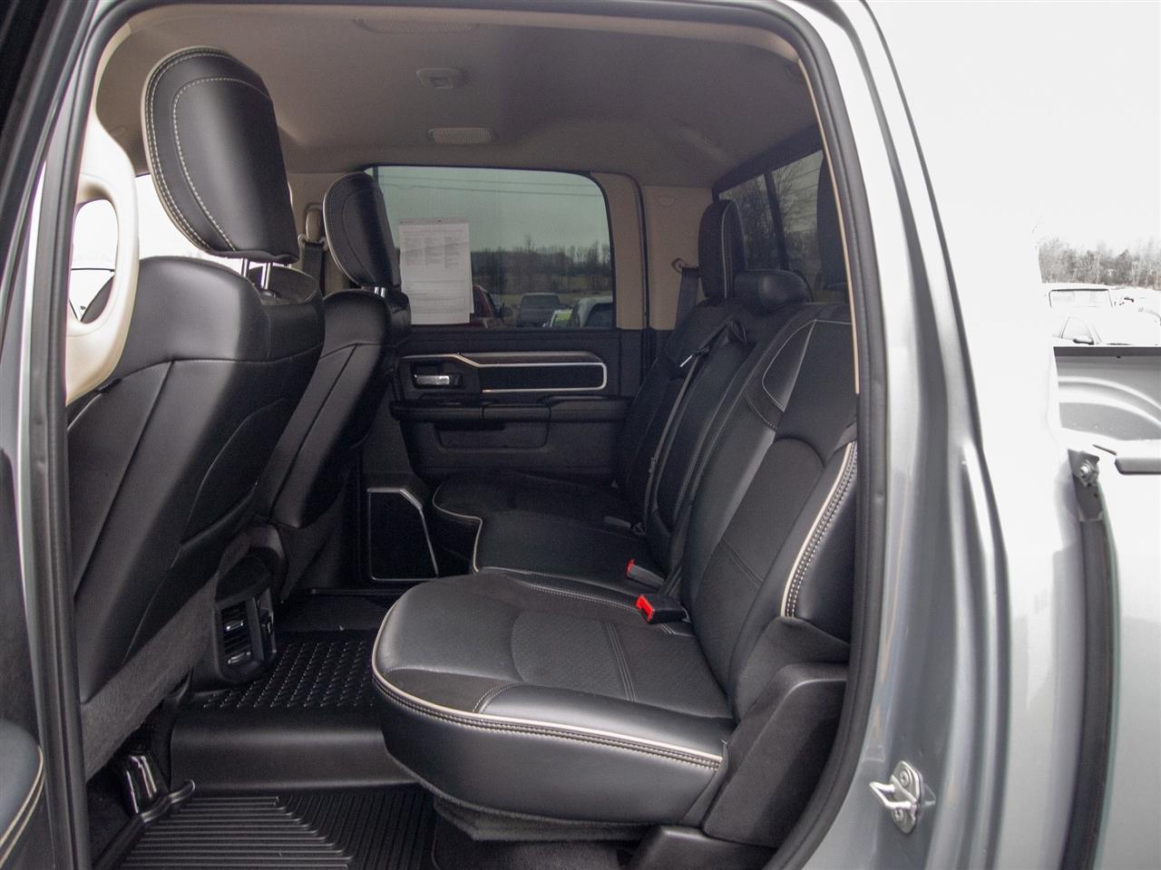 RAM 2500 Laramie 4x4 Crew Cab 6'4" Box 2021