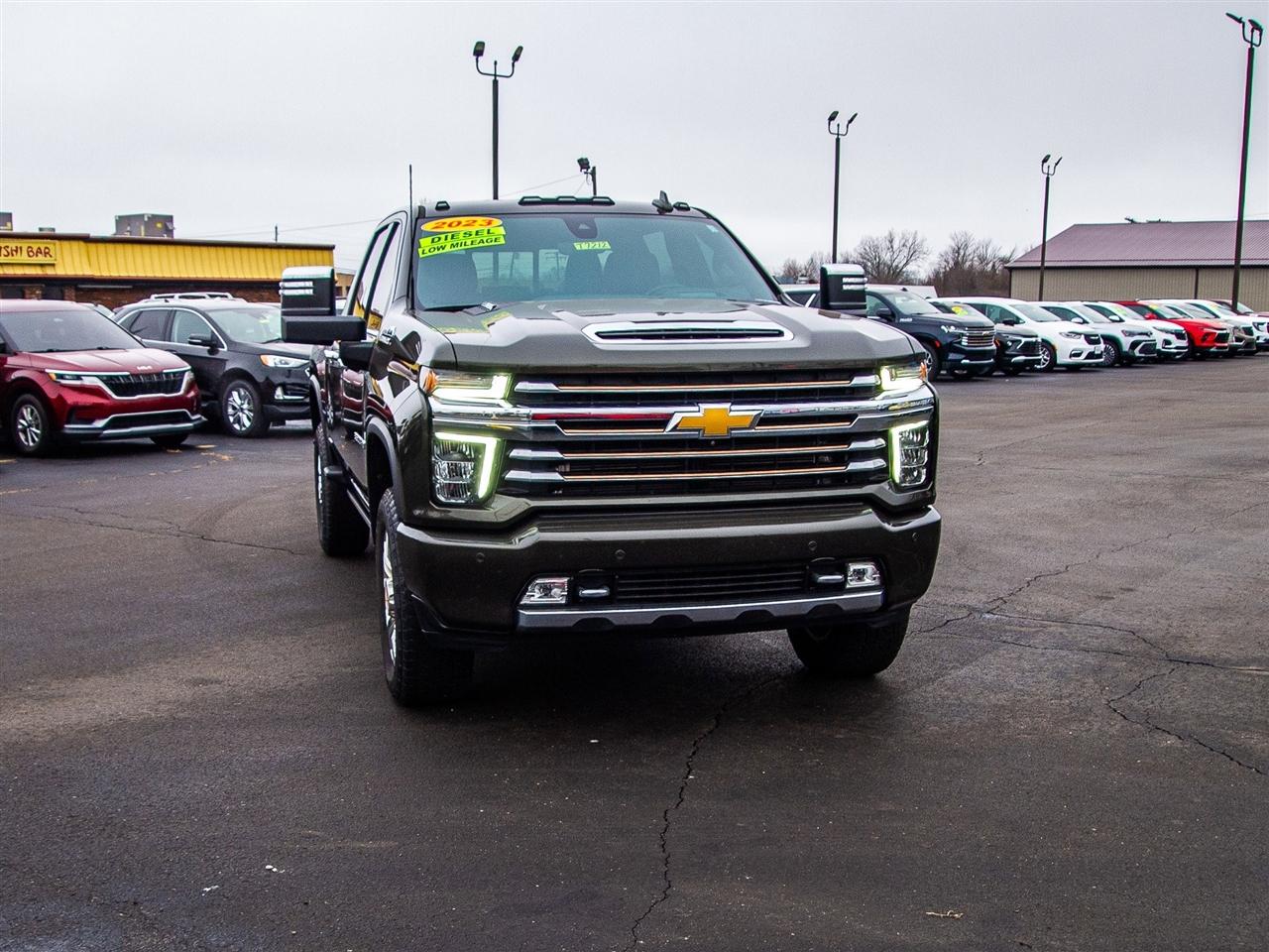 Chevrolet Silverado 3500HD 4WD Crew Cab 159" High Country 2023