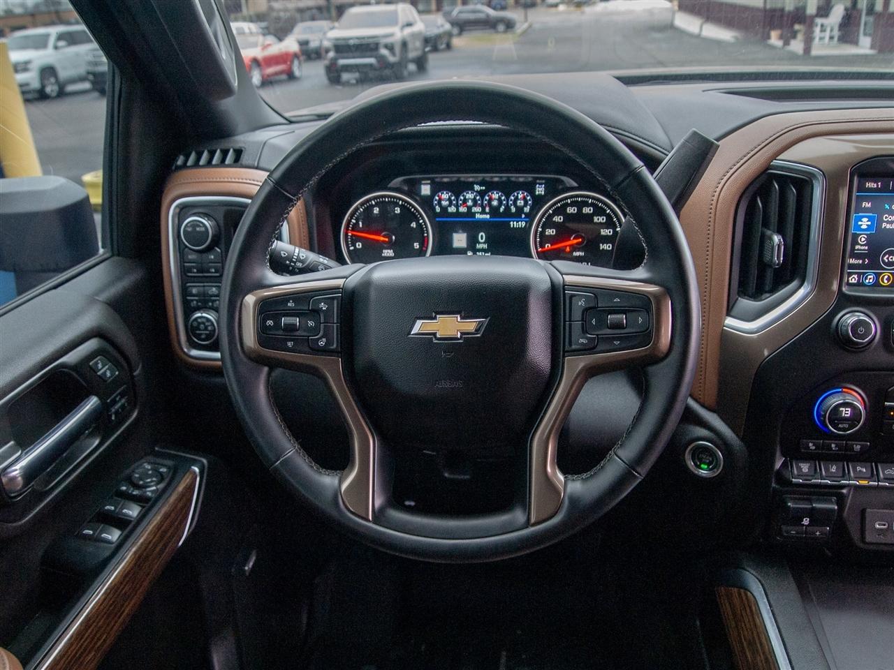 Chevrolet Silverado 3500HD 4WD Crew Cab 159" High Country 2023