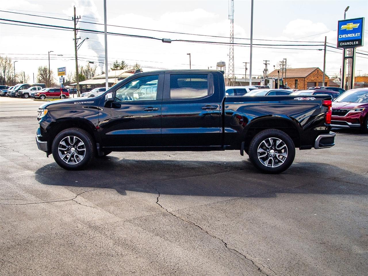 Chevrolet Silverado 1500 4WD Crew Cab 147" LT w/2FL 2023