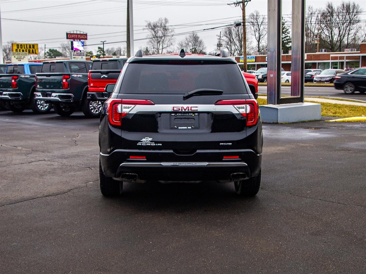 GMC Acadia AWD 4dr Denali 2022