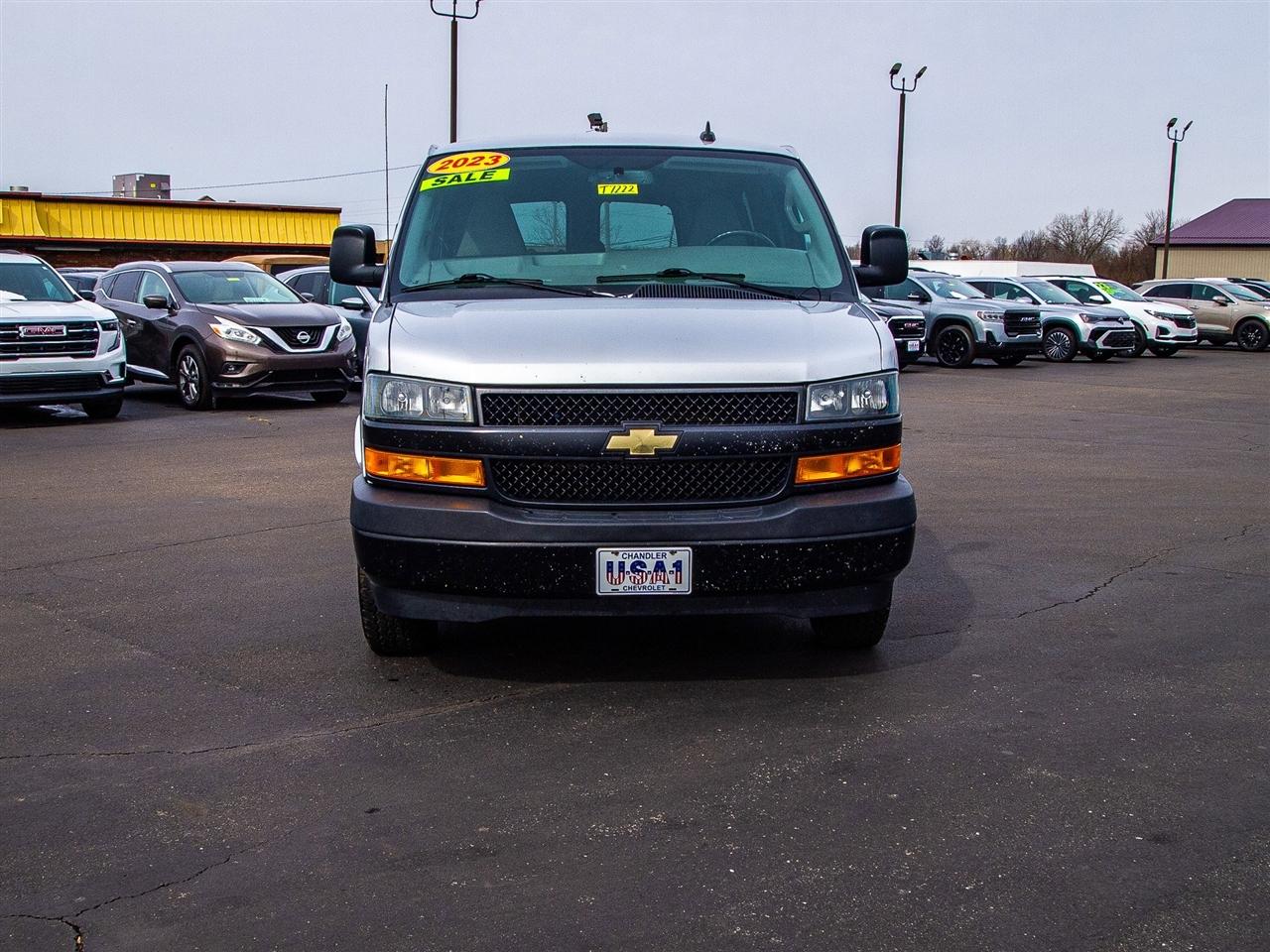 Chevrolet Express Passenger RWD 2500 135" LS 2023