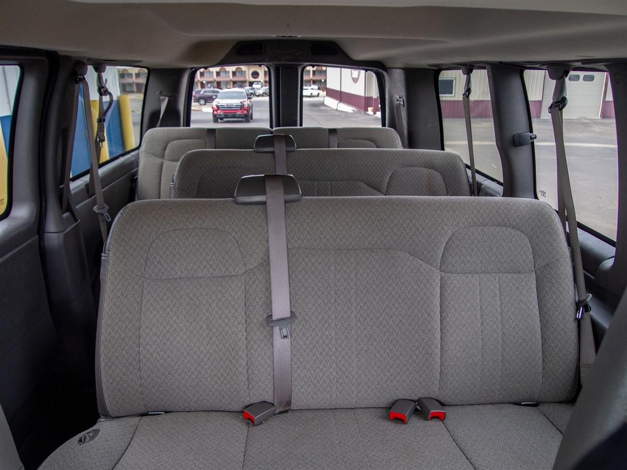 Chevrolet Express Passenger RWD 2500 135" LS 2023