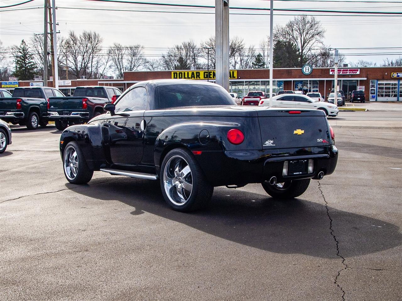 Chevrolet SSR Reg Cab 116.0" WB LS 2004