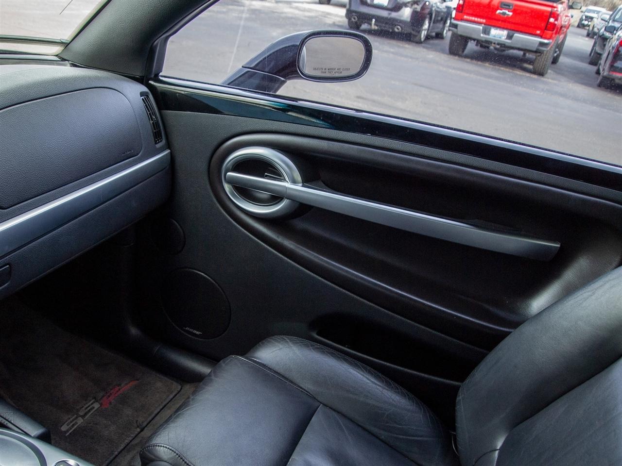 Chevrolet SSR Reg Cab 116.0" WB LS 2004