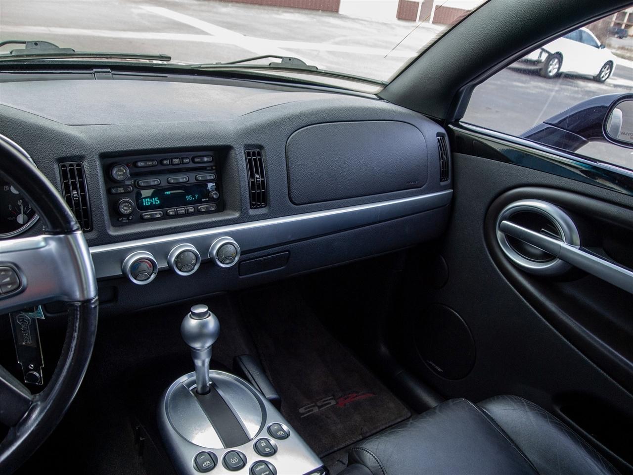 Chevrolet SSR Reg Cab 116.0" WB LS 2004