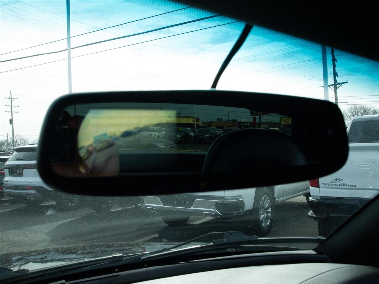 Chevrolet SSR Reg Cab 116.0" WB LS 2004