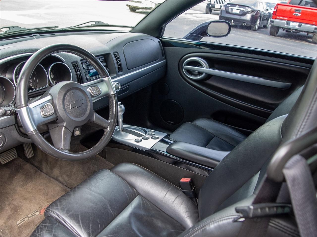 Chevrolet SSR Reg Cab 116.0" WB LS 2004