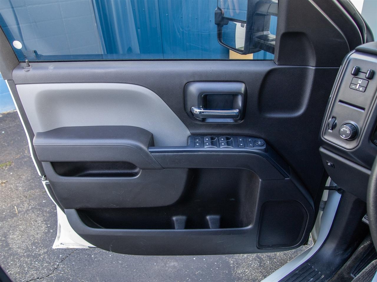 Chevrolet Silverado 1500 4WD Double Cab 143.5" Custom 2017