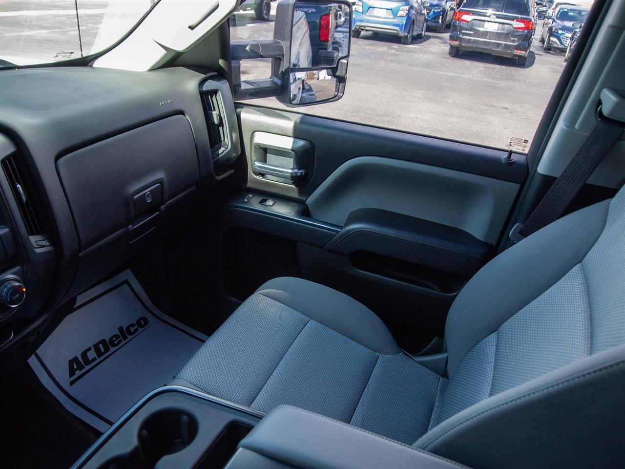 Chevrolet Silverado 1500 4WD Double Cab 143.5" Custom 2017