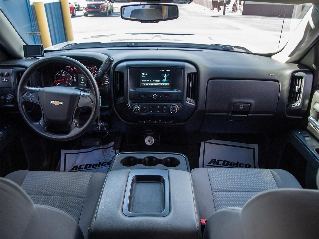 Chevrolet Silverado 1500 4WD Double Cab 143.5" Custom 2017