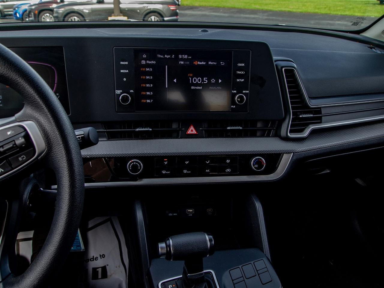 Kia Sportage LX FWD 2024