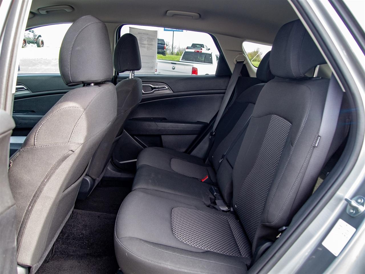 Kia Sportage LX FWD 2024