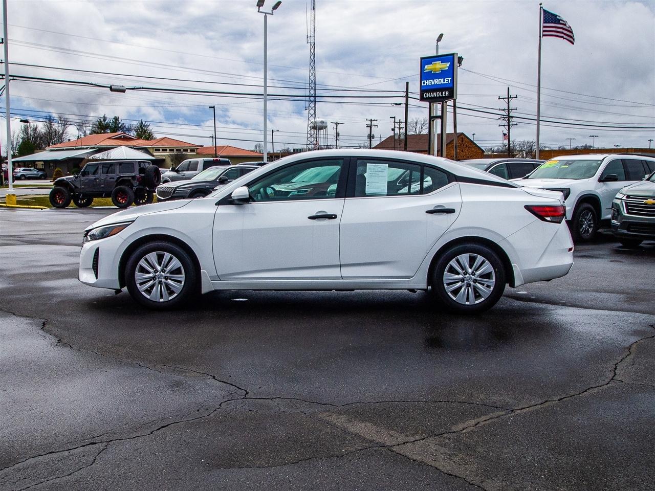 Nissan Sentra S CVT 2024
