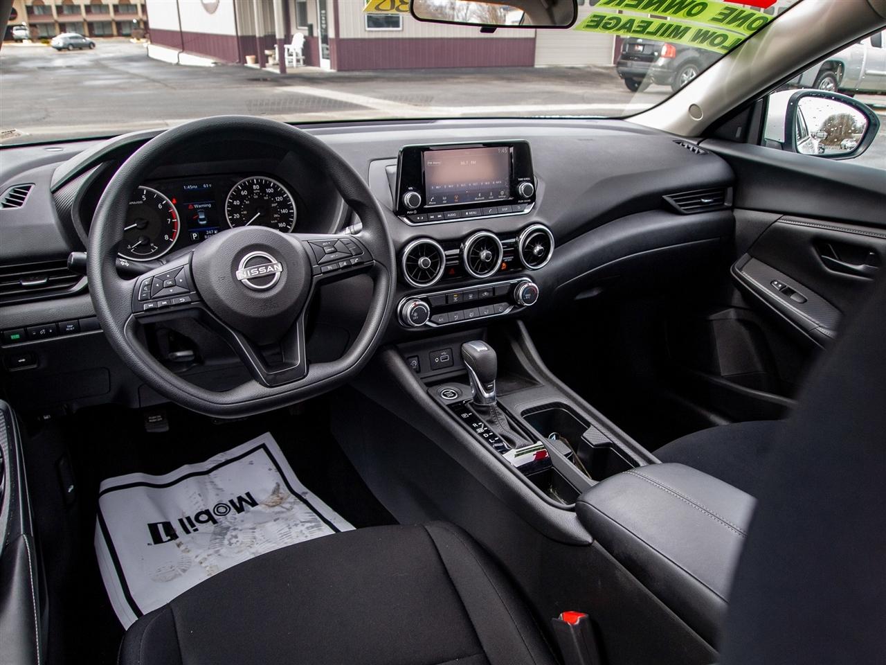 Nissan Sentra S CVT 2024