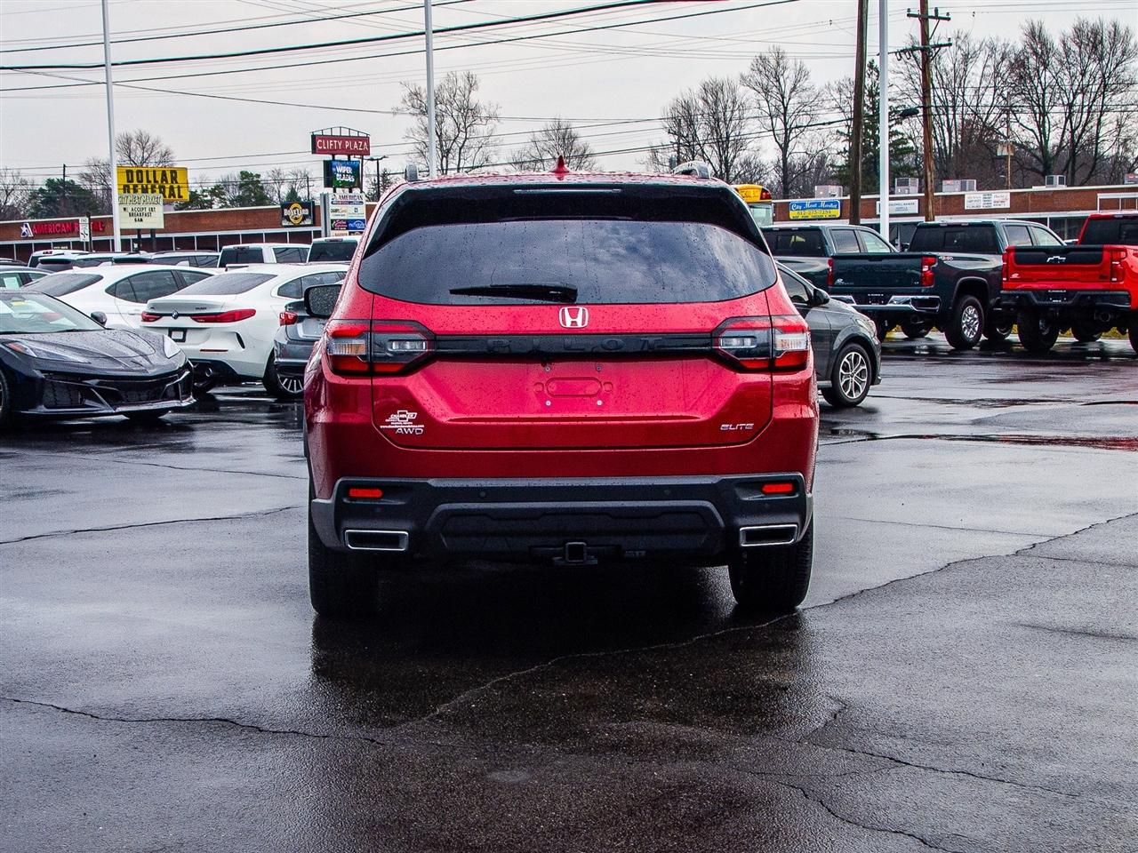 Honda Pilot Elite AWD 2025