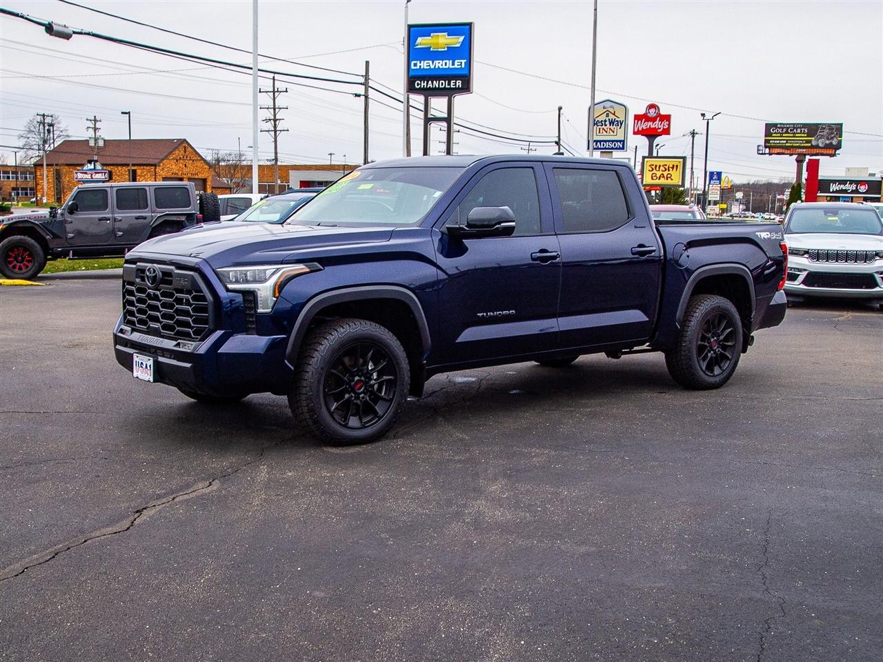 Toyota Tundra 4WD Platinum CrewMax 5.5' Bed (Natl) 2024
