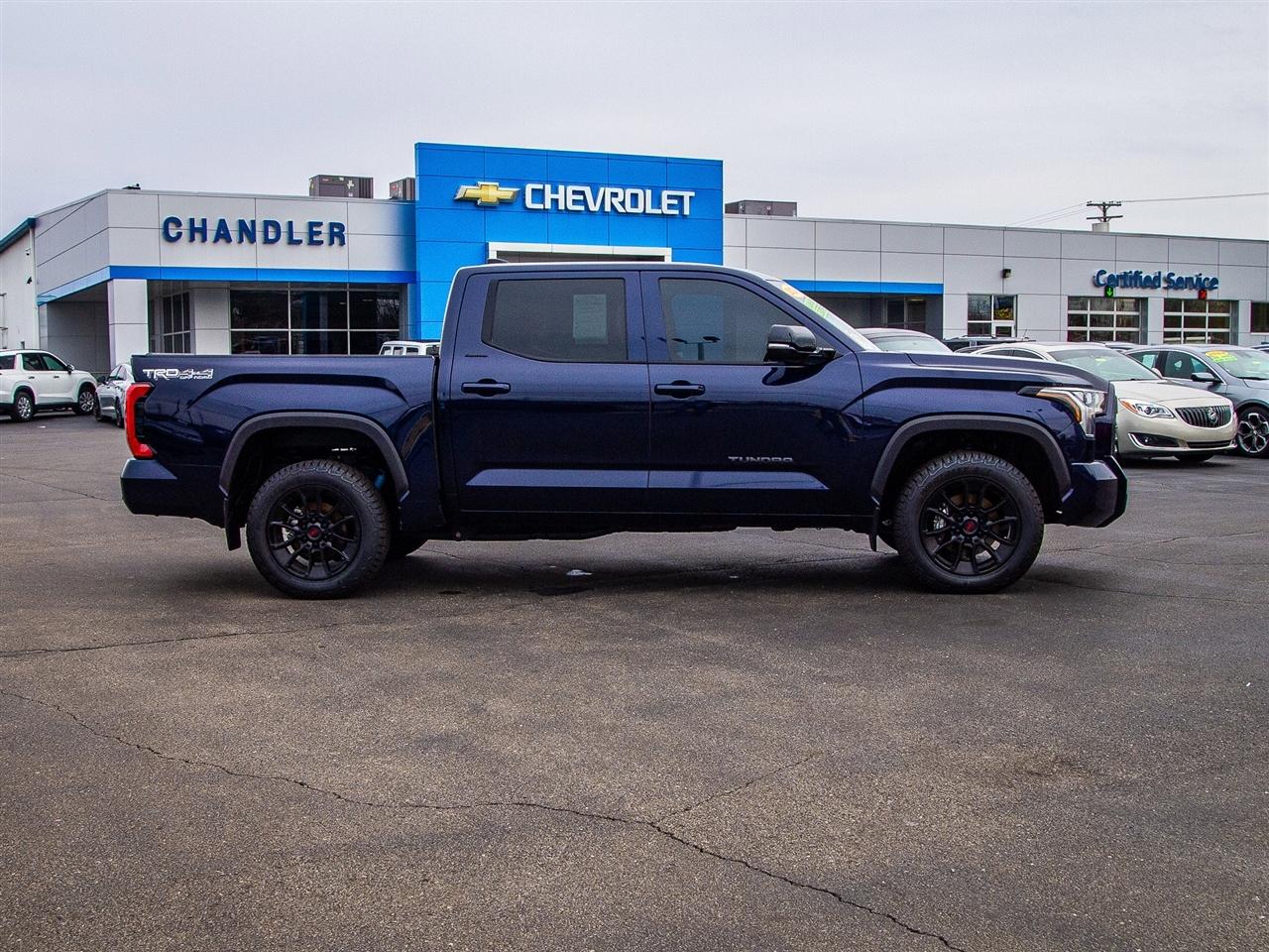 Toyota Tundra 4WD Platinum CrewMax 5.5' Bed (Natl) 2024