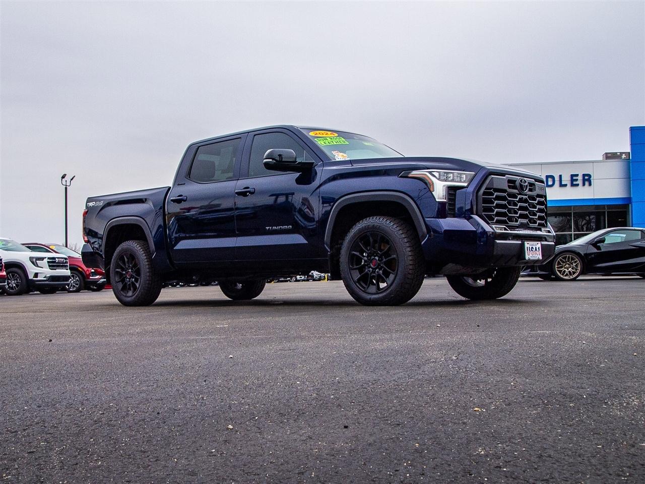 Toyota Tundra 4WD Platinum CrewMax 5.5' Bed (Natl) 2024