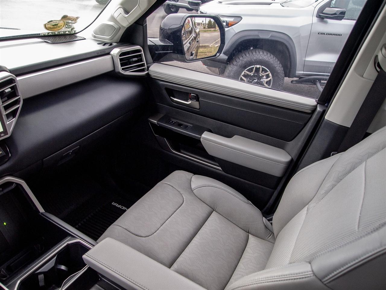 Toyota Tundra 4WD Platinum CrewMax 5.5' Bed (Natl) 2024