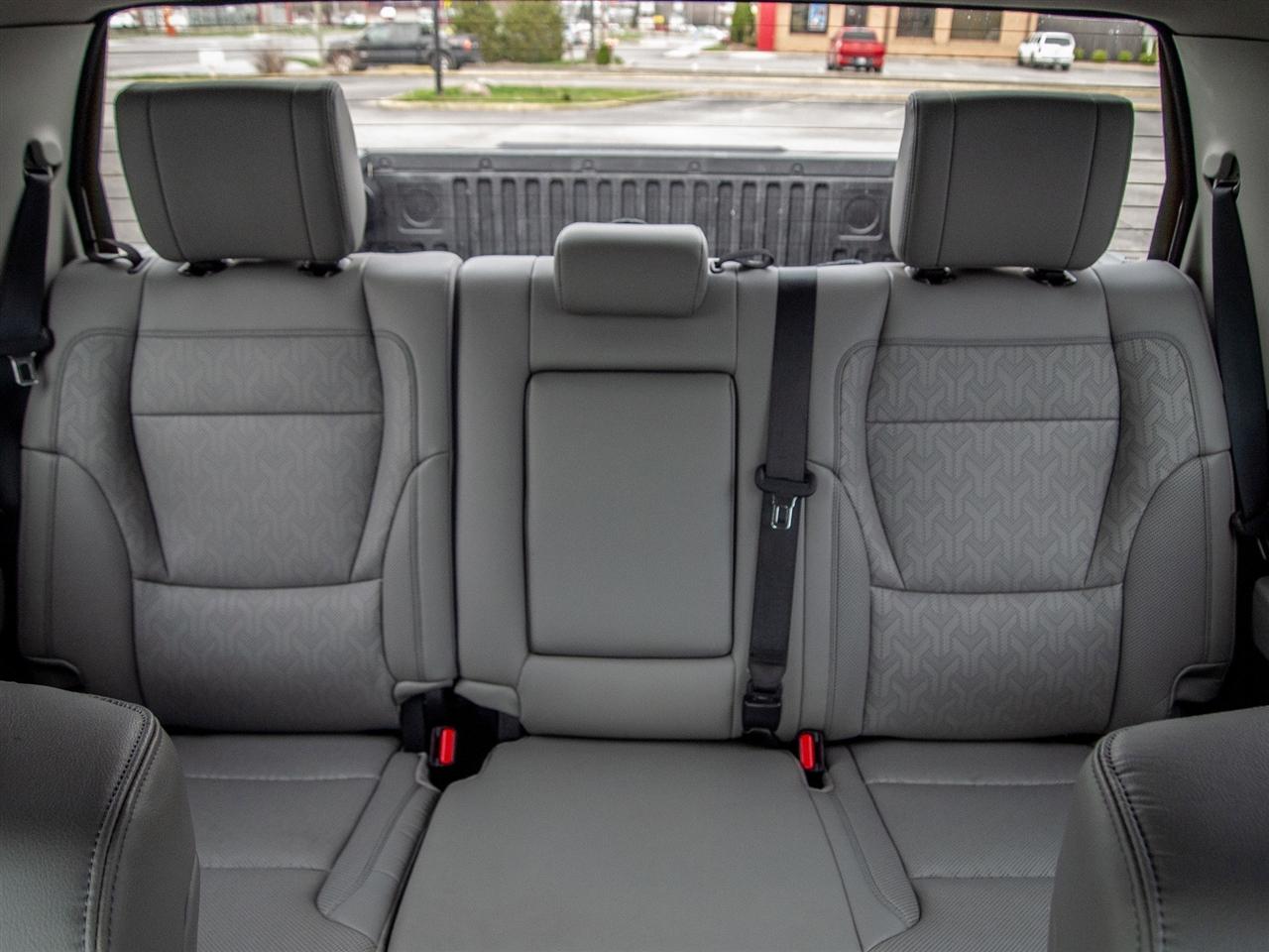 Toyota Tundra 4WD Platinum CrewMax 5.5' Bed (Natl) 2024