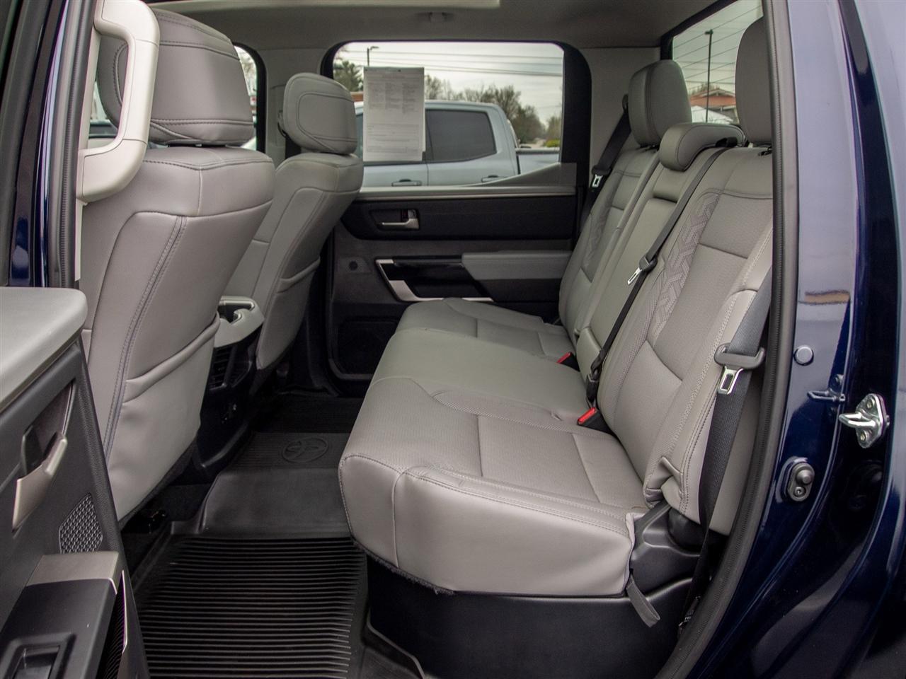 Toyota Tundra 4WD Platinum CrewMax 5.5' Bed (Natl) 2024