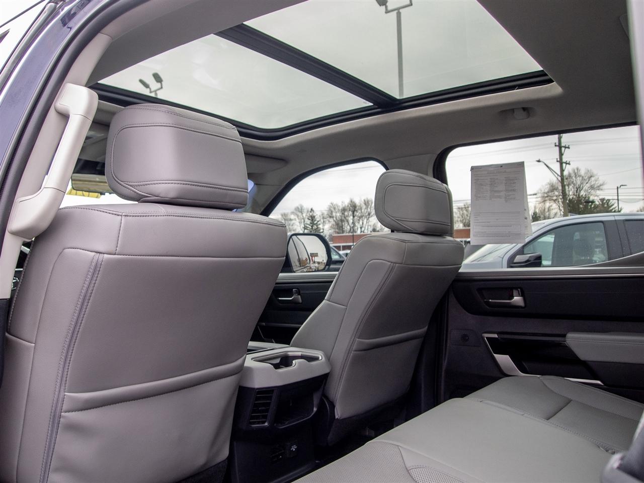 Toyota Tundra 4WD Platinum CrewMax 5.5' Bed (Natl) 2024