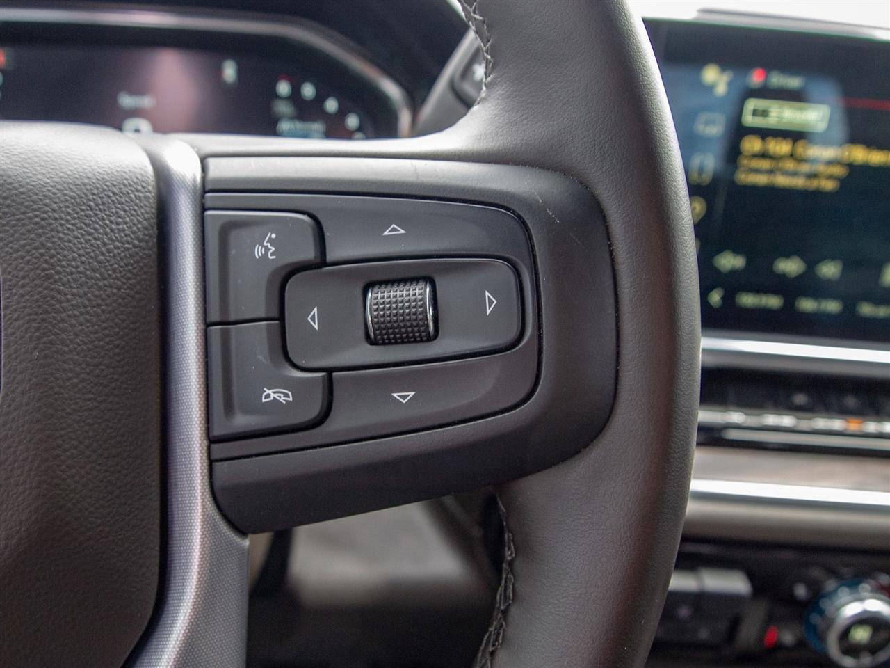 GMC Sierra 1500 4WD Crew Cab 147" SLT 2025