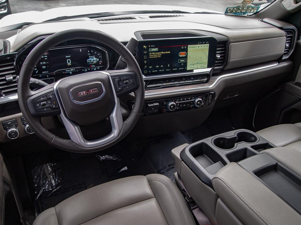 GMC Sierra 1500 4WD Crew Cab 147" SLT 2025