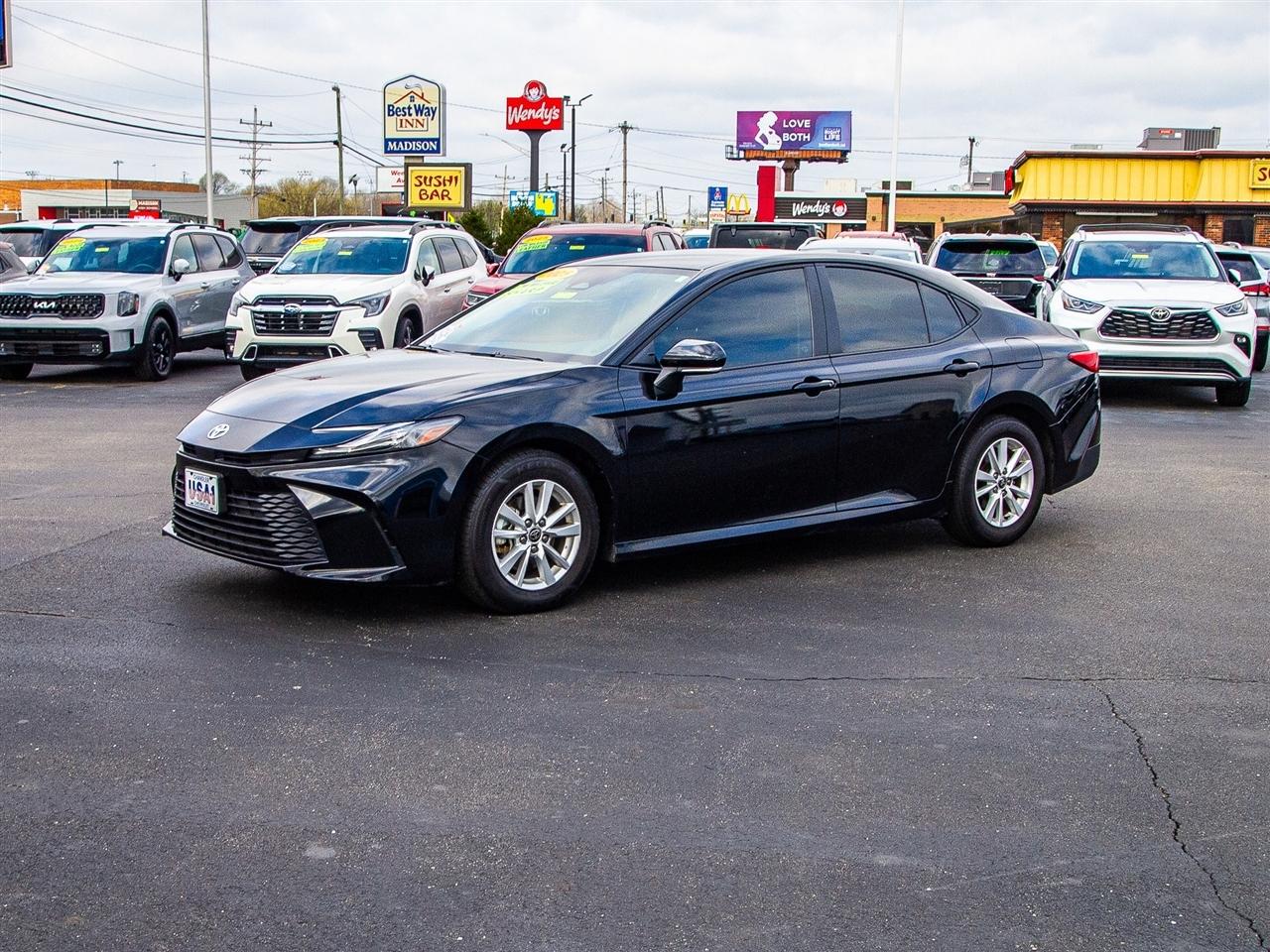Toyota Camry XLE (Natl) 2025