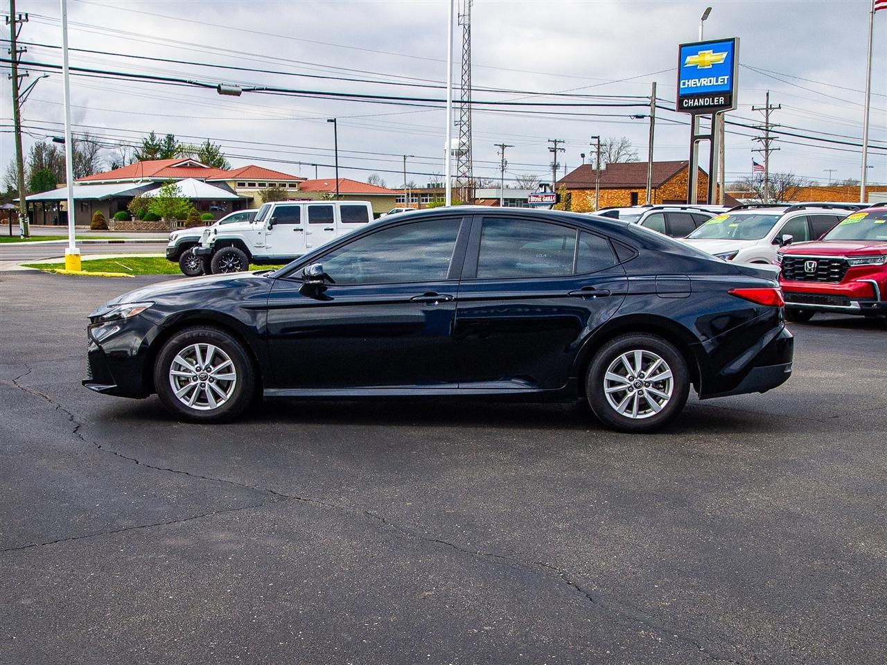 Toyota Camry XLE (Natl) 2025