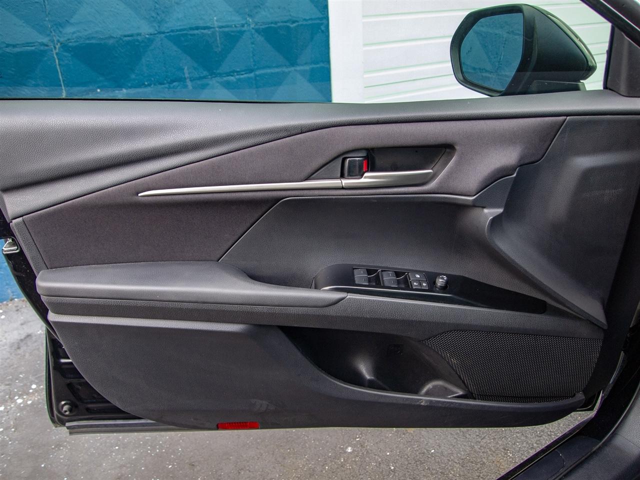 Toyota Camry XLE (Natl) 2025