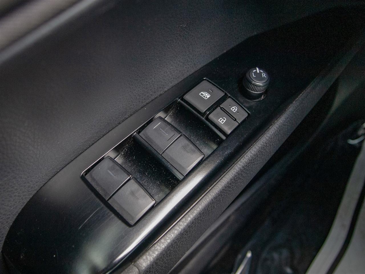 Toyota Camry XLE (Natl) 2025