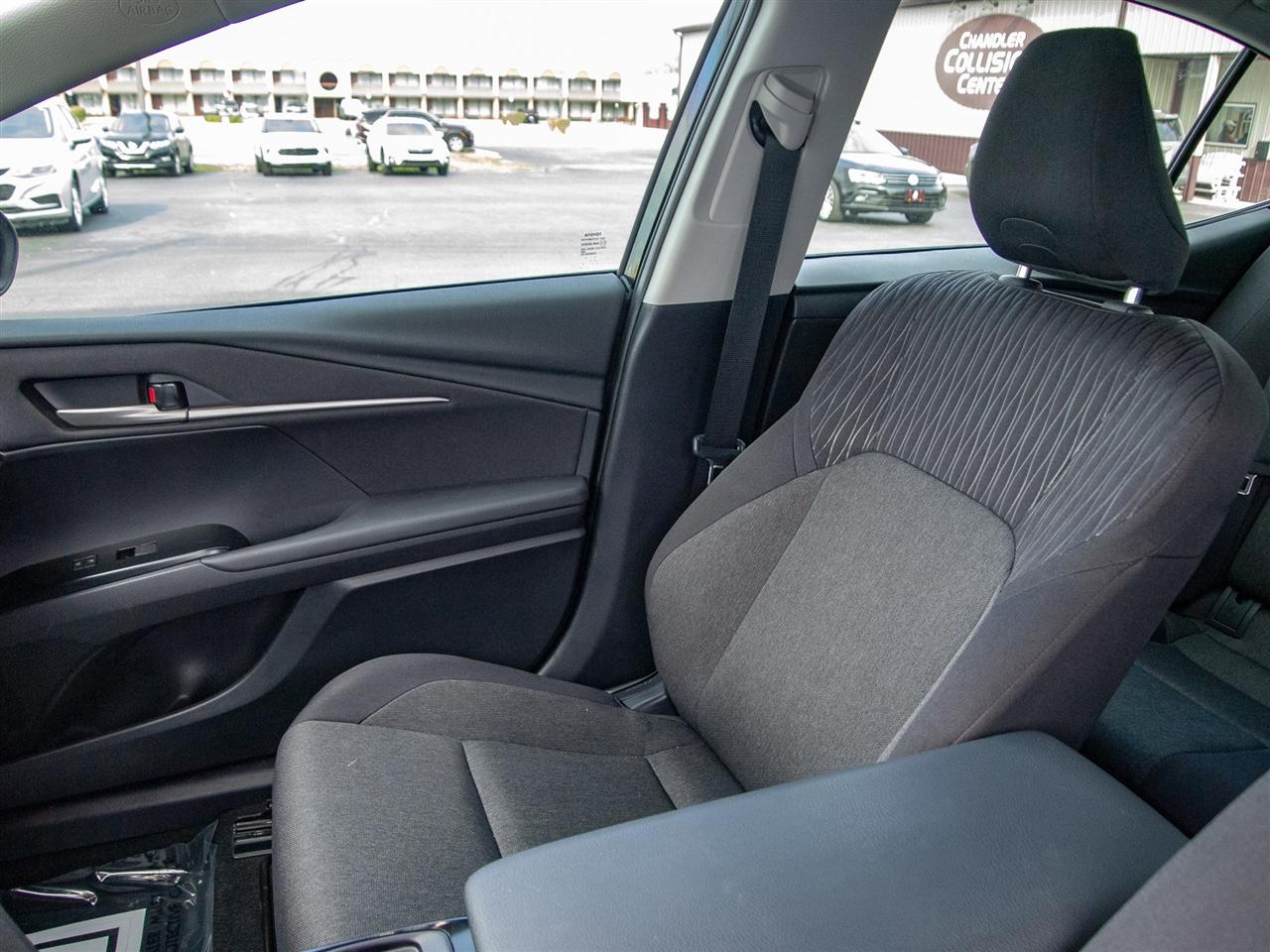 Toyota Camry XLE (Natl) 2025