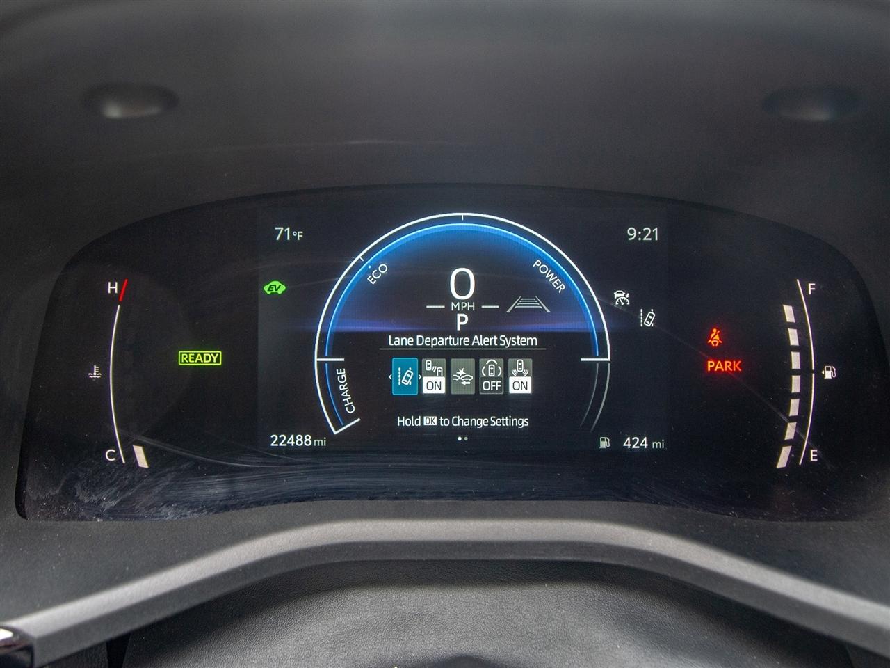 Toyota Camry XLE (Natl) 2025