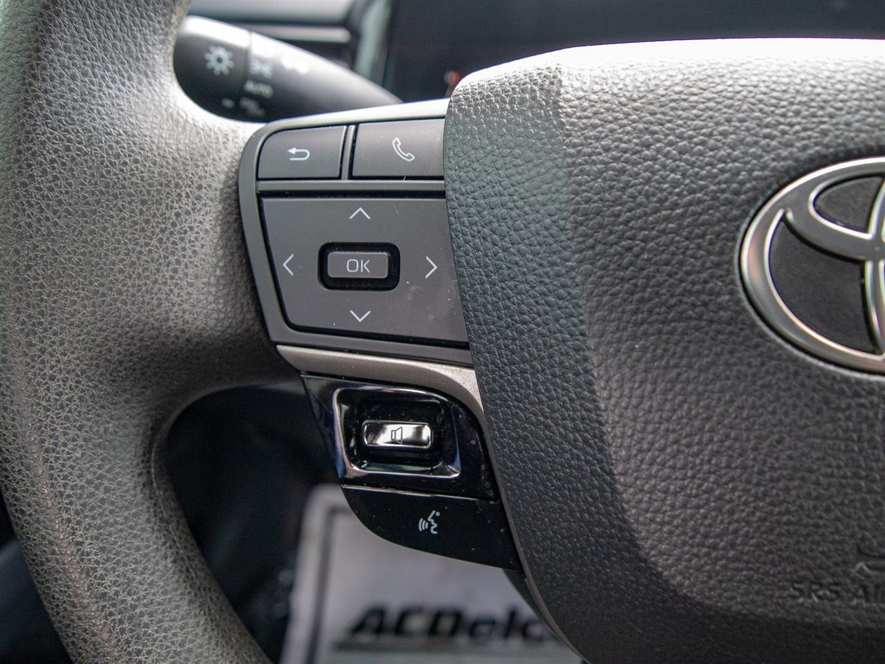 Toyota Camry XLE (Natl) 2025