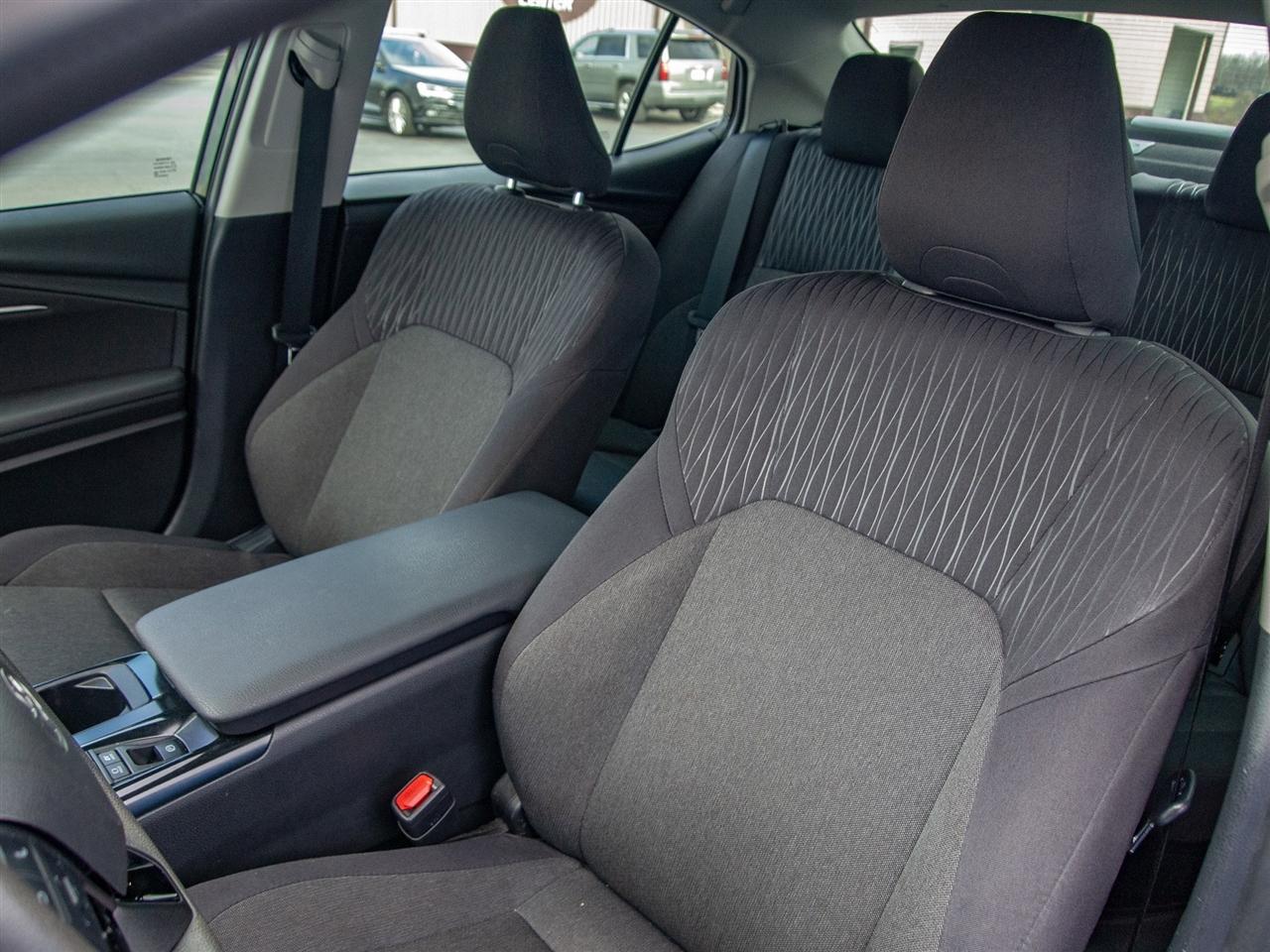 Toyota Camry XLE (Natl) 2025