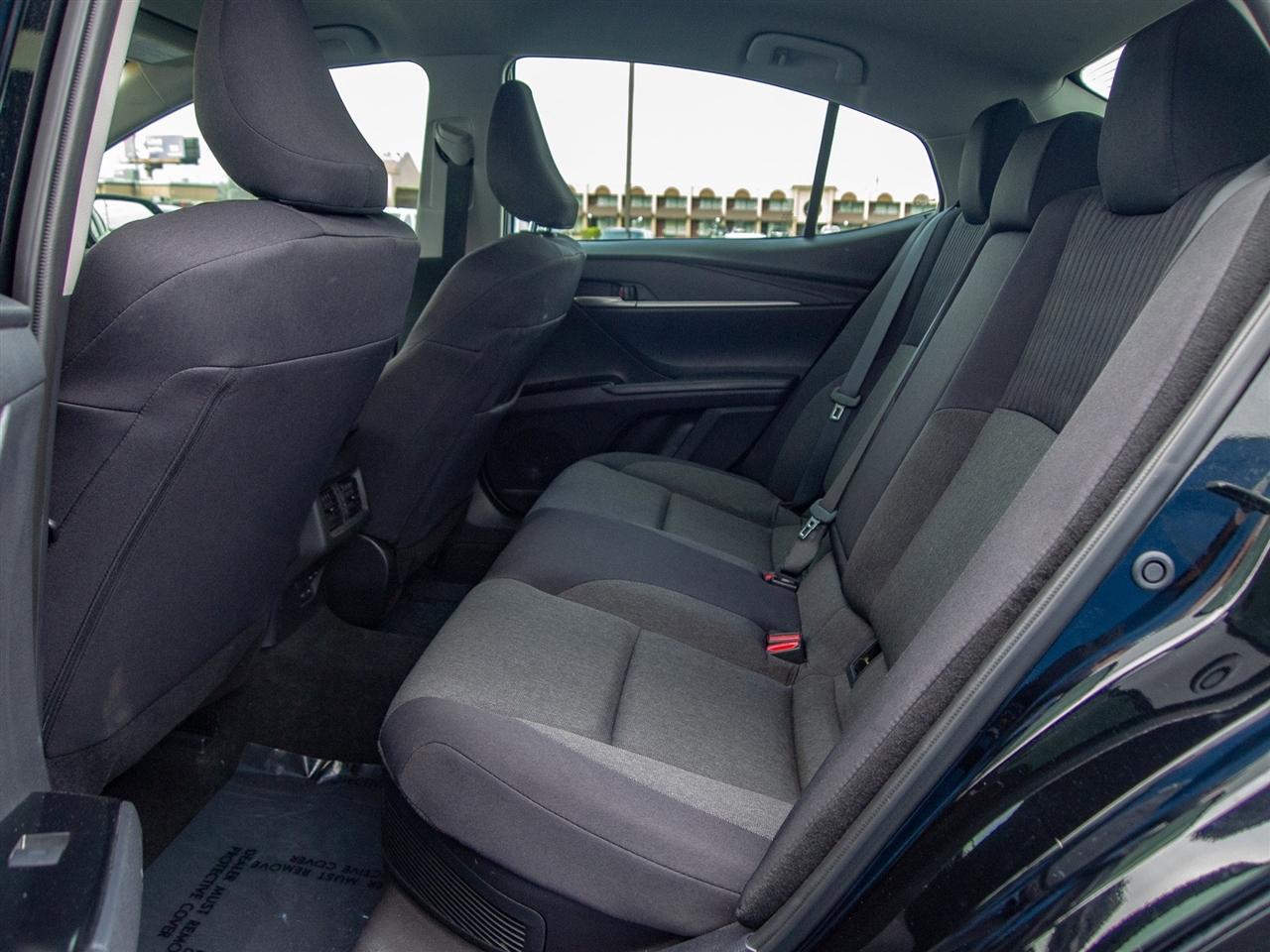 Toyota Camry XLE (Natl) 2025