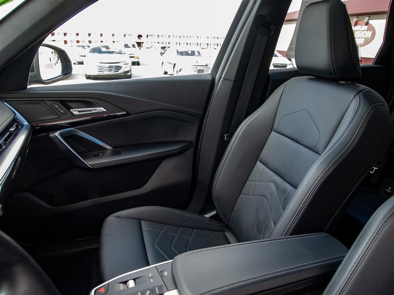 BMW X1 xDrive28i Sports Activity Vehicle 2025