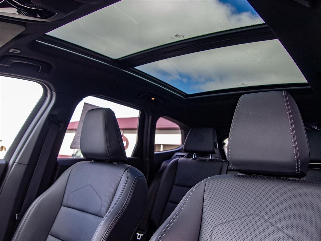 BMW X1 xDrive28i Sports Activity Vehicle 2025