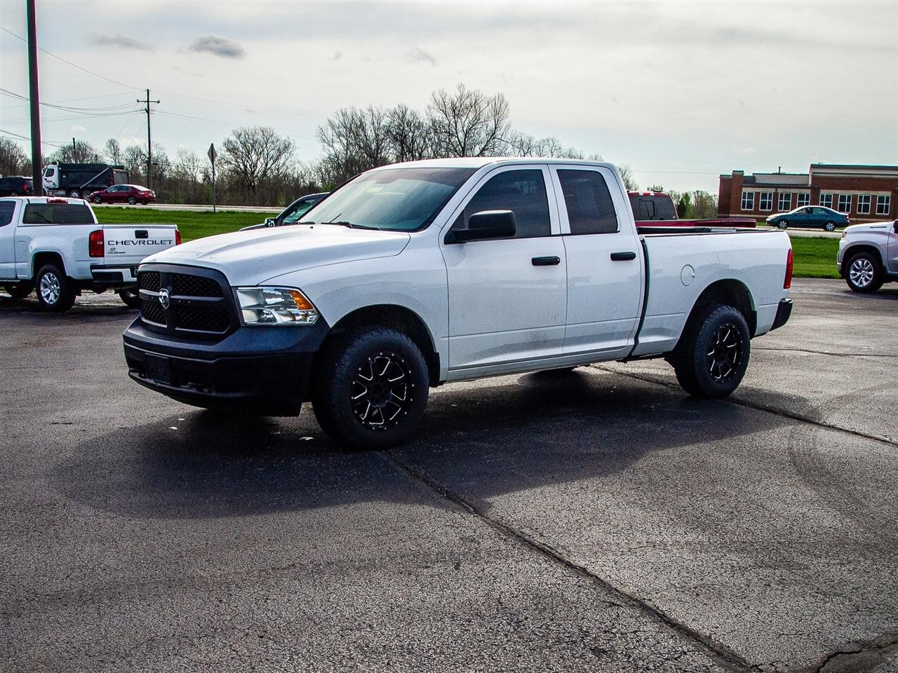 RAM 1500 Tradesman 4x4 Quad Cab 6'4" Box 2018
