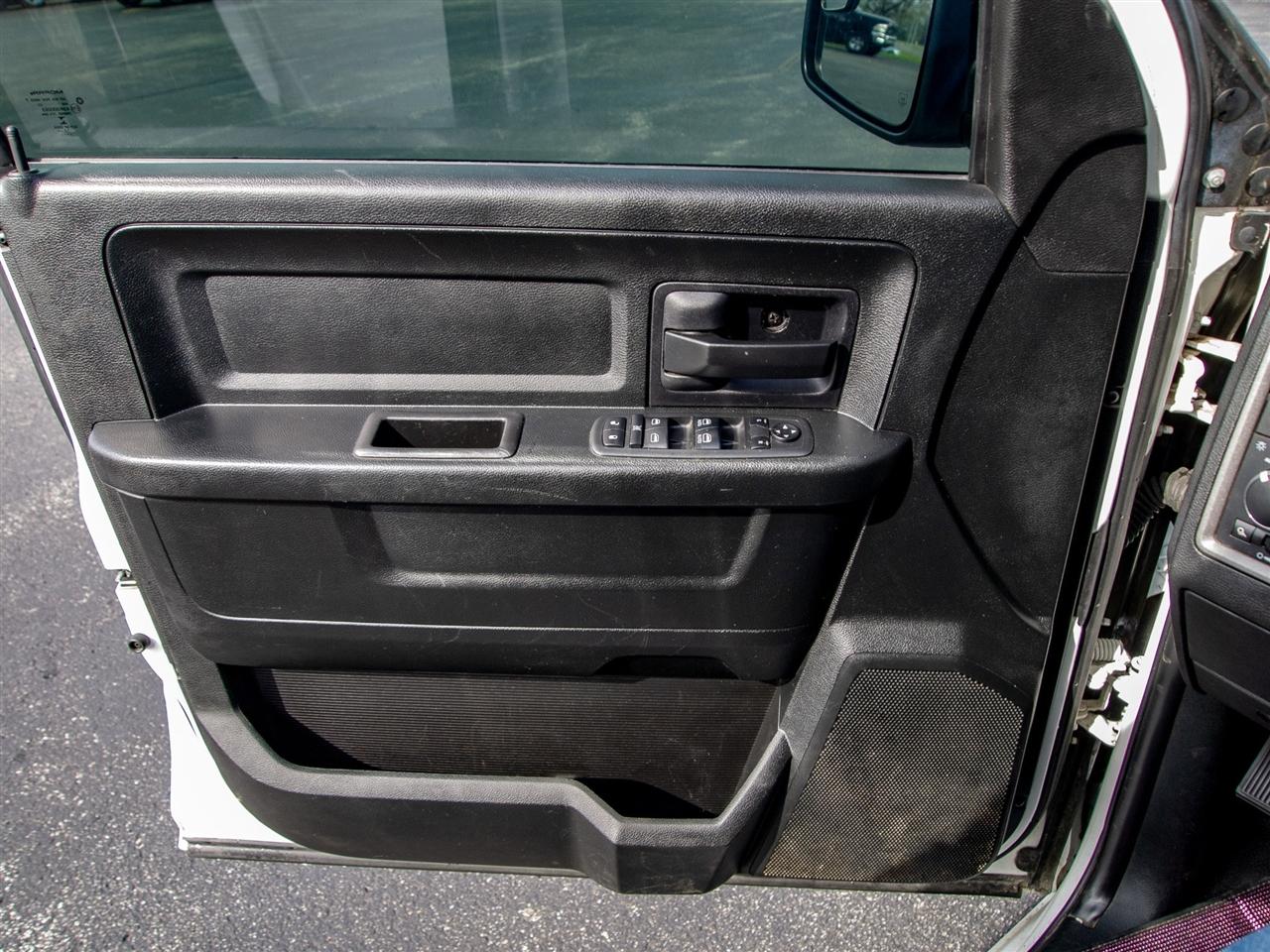 RAM 1500 Tradesman 4x4 Quad Cab 6'4" Box 2018