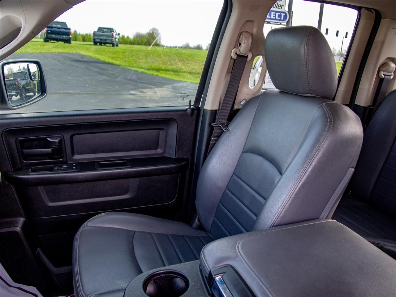 RAM 1500 Tradesman 4x4 Quad Cab 6'4" Box 2018