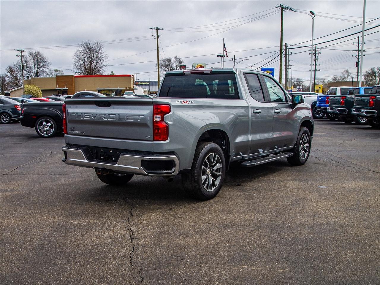 Chevrolet Silverado 1500 4WD Double Cab 147" LT w/2FL 2023