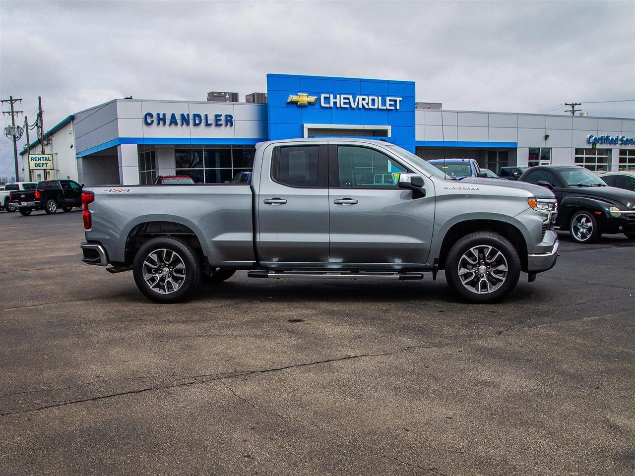 Chevrolet Silverado 1500 4WD Double Cab 147" LT w/2FL 2023