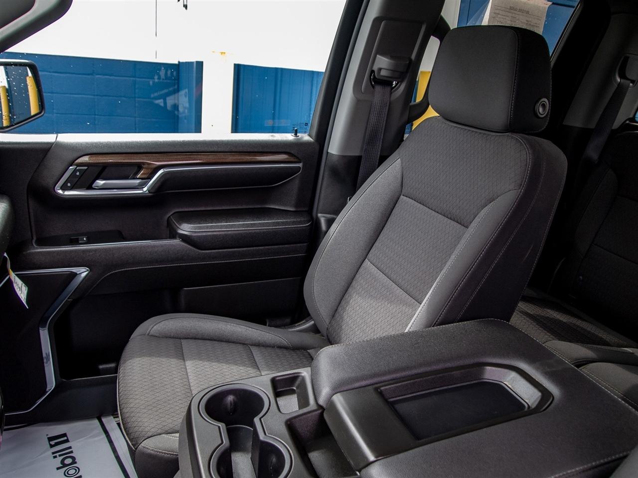 Chevrolet Silverado 1500 4WD Double Cab 147" LT w/2FL 2023